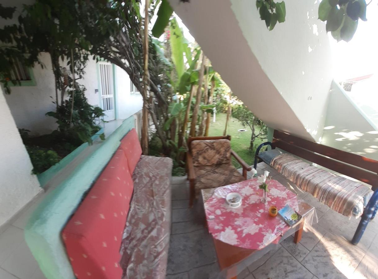 Zikas Apartments Мармари Экстерьер фото